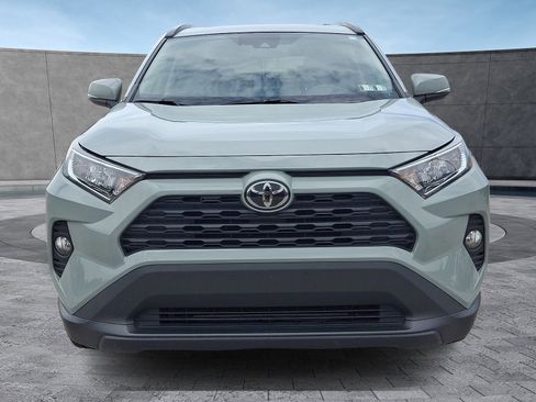 Used 2019 Toyota RAV4 XLE Premium w/ Cold Weather Package AWD/4WD image 3