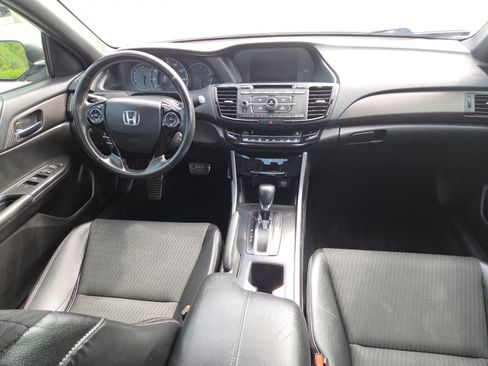 Used 2017 Honda Accord Sport image 20