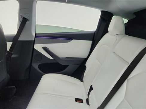Used 2026 Tesla Model Y 2WD image 27