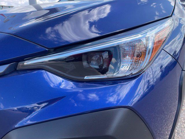 Used 2025 Subaru Crosstrek 2.5i Premium AWD/4WD image 4