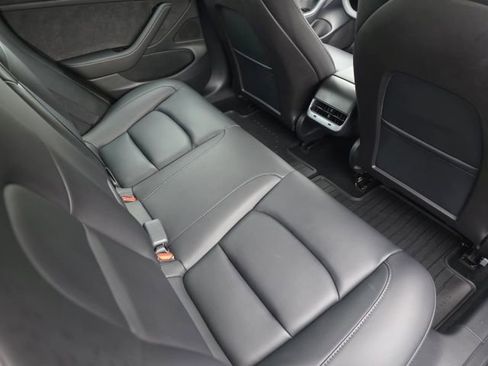 Used 2020 Tesla Model 3 Standard Range Plus image 32