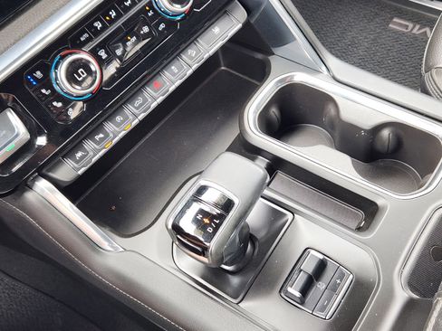 Used 2024 GMC Sierra 1500 Denali image 16