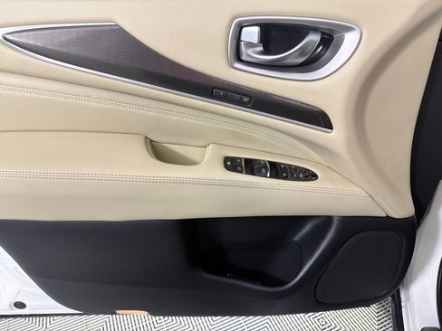 Used 2018 INFINITI QX60 FWD w/ Premium Plus Package image 11
