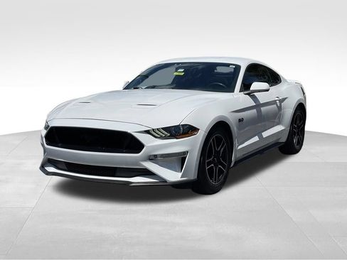 Used 2021 Ford Mustang GT RWD image 2
