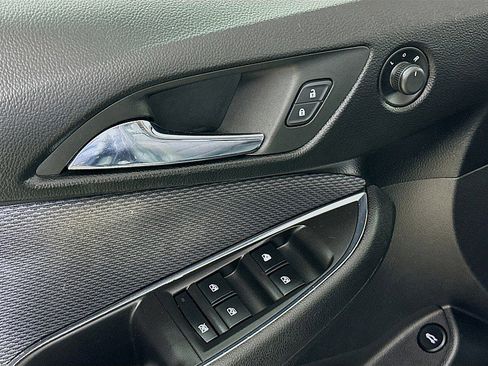 Used 2016 Chevrolet Cruze LT image 17