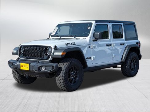 Used 2025 Jeep Wrangler Unlimited Sport AWD/4WD image 3