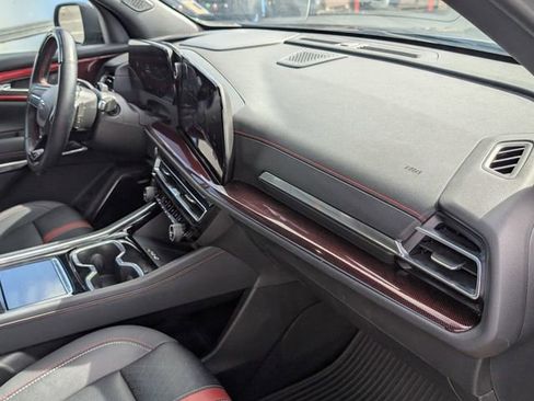 Certified 2024 Chevrolet Traverse RS image 13