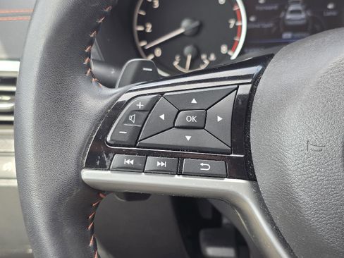 Used 2021 Nissan Altima 2.5 SR w/ SR Premium Package image 12