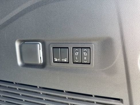 New 2026 Chevrolet Suburban Premier AWD/4WD image 13