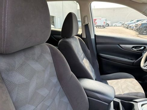 Used 2015 Nissan Rogue SV AWD/4WD image 23