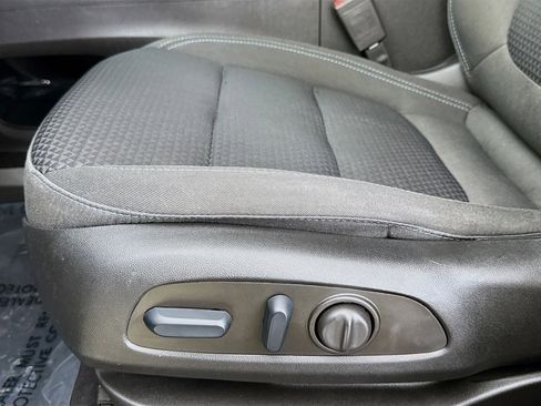 Used 2023 Chevrolet Bolt LT image 20