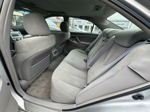 Used 2009 Toyota Camry LE FWD image 7