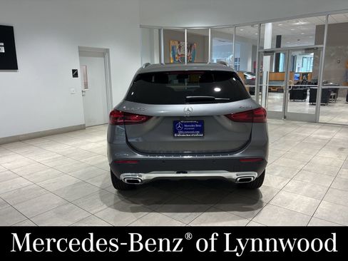 Used 2026 Mercedes-Benz GLA 250 4MATIC image 5