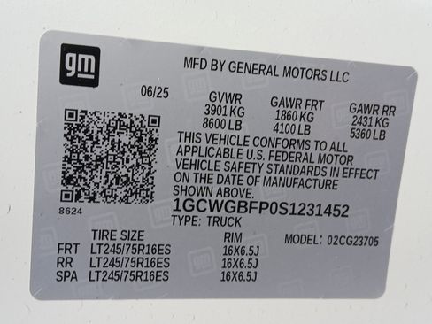 Used 2025 Chevrolet Express 2500 Extended w/ Communications Package image 14