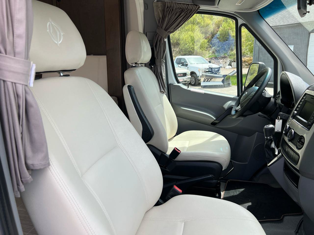 Used 2016 Mercedes-Benz Sprinter 3500 image 10