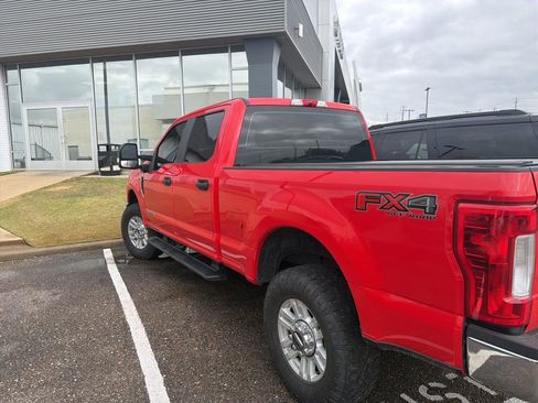 Used 2019 Ford F250 XL w/ STX Appearance Package image 3