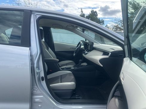 Used 2025 Toyota Corolla LE image 10