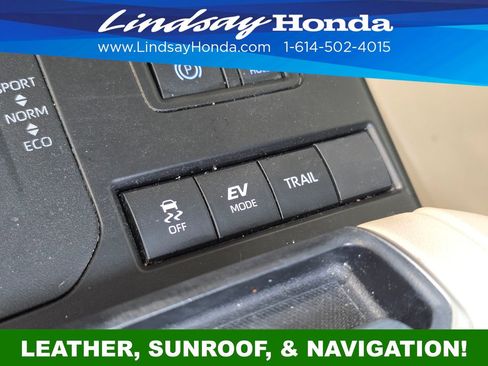 Used 2020 Toyota Highlander XLE image 20