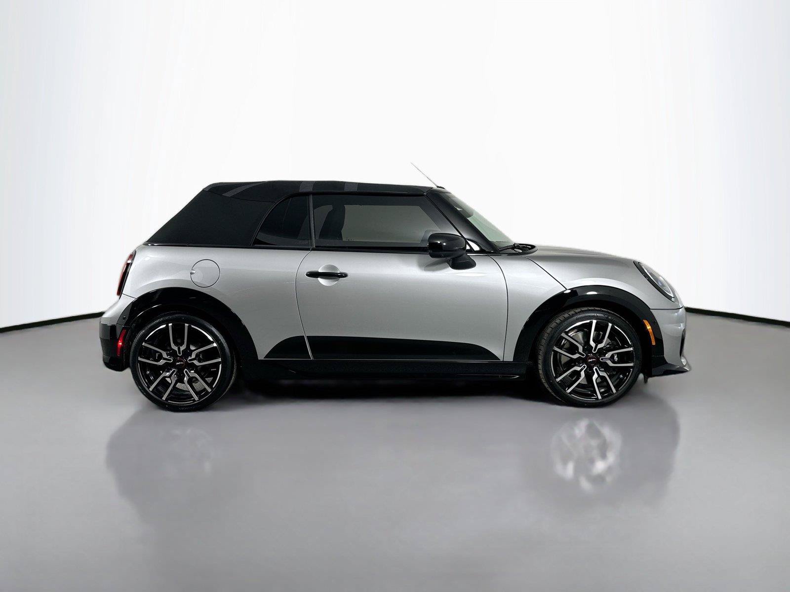 Used 2026 MINI Cooper S FWD image 4