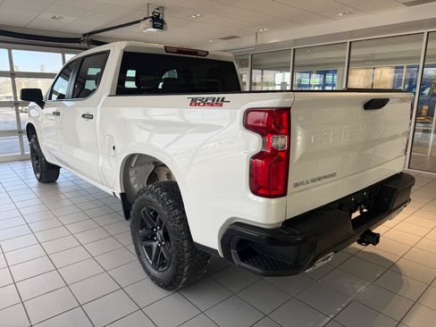 Certified 2024 Chevrolet Silverado 1500 LT Trail Boss AWD/4WD image 5