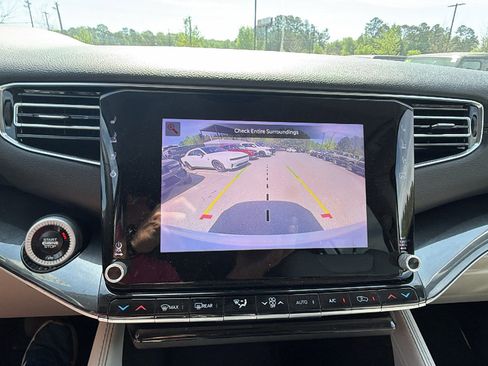 Used 2024 Jeep Wagoneer 4WD image 36