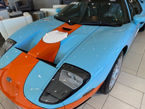 Used 2006 Ford GT image 91