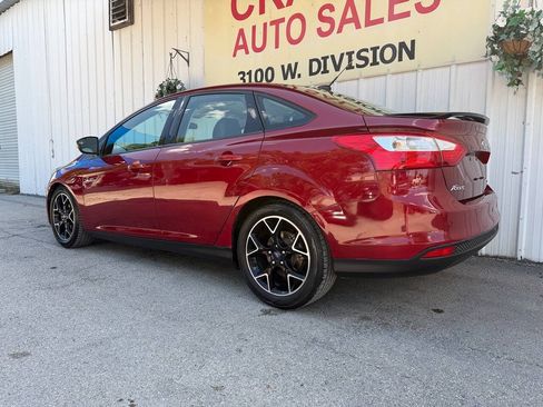Used 2014 Ford Focus SE w/ Equipment Group 201A FWD image 9