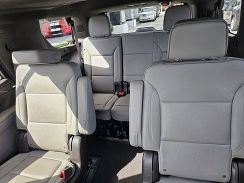 Certified 2022 GMC Yukon SLT w/ SLT Premium Package image 16