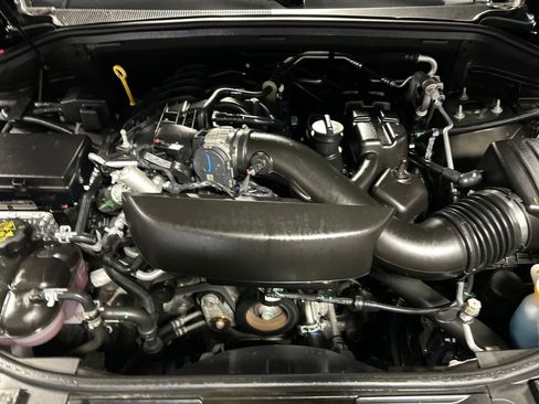 Used 2024 Dodge Durango GT image 28