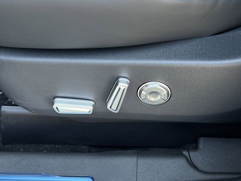 New 2025 Lincoln Nautilus Premier w/ Jet Appearance Package image 25