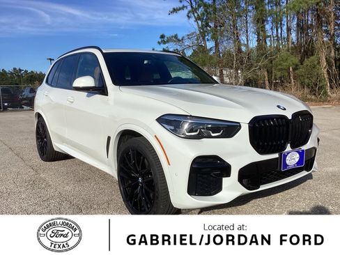 Used 2022 BMW X5 sDrive40i w/ M Sport Package image 1