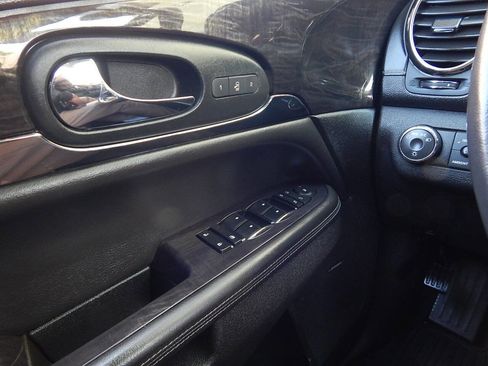 Used 2015 Buick Enclave Premium w/ Trailering Package AWD/4WD image 28