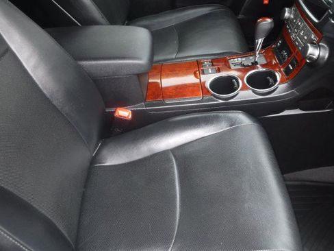 Used 2013 Toyota Highlander Limited image 23