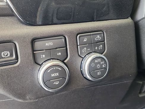 Used 2026 GMC Sierra 1500 SLT AWD/4WD image 26
