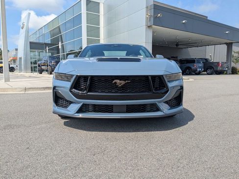 Used 2025 Ford Mustang GT Premium RWD image 9