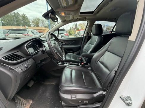 Used 2019 Buick Encore Essence AWD/4WD image 9