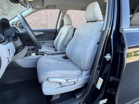 Used 2019 Honda Pilot LX image 14