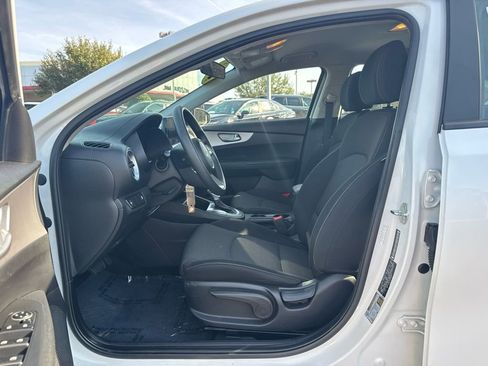 Used 2023 Kia Forte LXS image 22