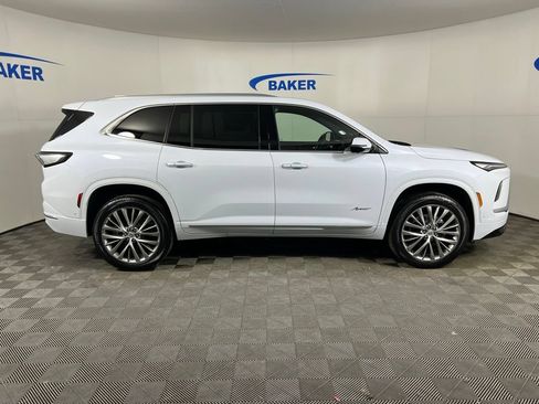 Used 2026 Buick Enclave Avenir w/ Super Cruise Package FWD image 7