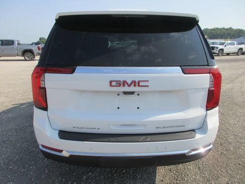 New 2026 GMC Yukon Elevation w/ Elevation Premium Package AWD/4WD image 5