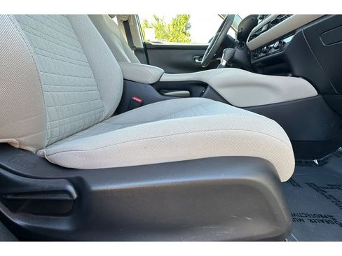 Used 2023 Honda HR-V LX image 23