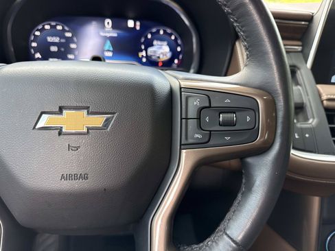 Used 2023 Chevrolet Suburban High Country w/ Advanced Technology Package RWD image 19