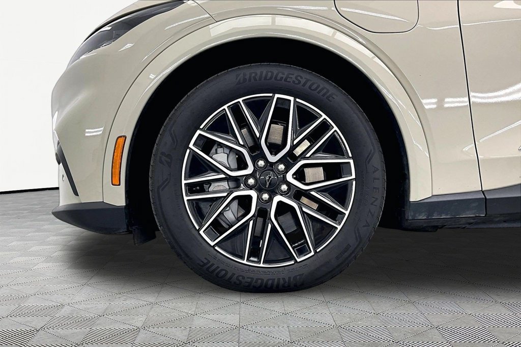 Used 2025 Ford Mustang Mach-E Premium AWD/4WD image 9