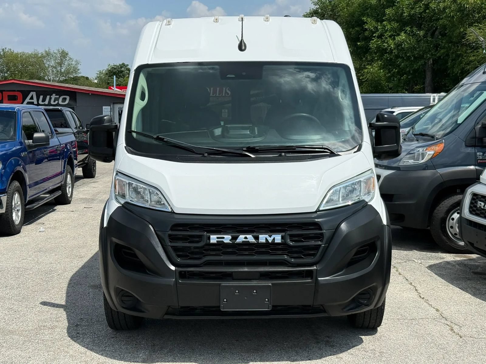 Used 2023 RAM ProMaster 2500 FWD image 2