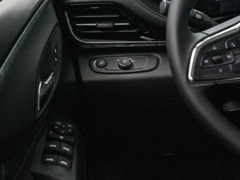 New 2026 Buick Envista Sport Touring w/ Convenience II Package FWD image 22