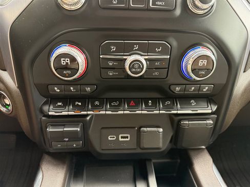 Used 2019 GMC Sierra 1500 SLT w/ SLT Premium Plus Package image 12