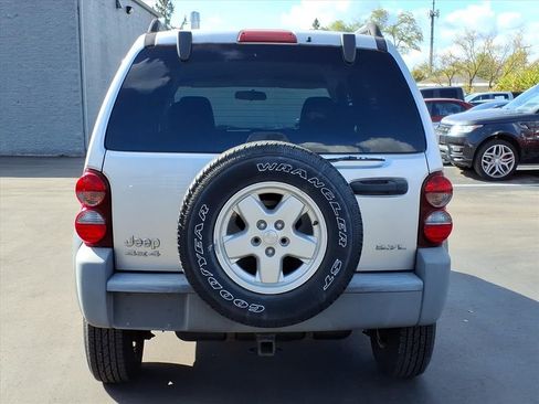 Used 2006 Jeep Liberty Sport image 4