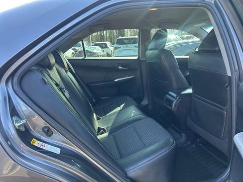 Used 2014 Toyota Camry SE image 15