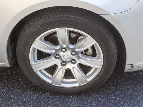 Used 2011 Buick LaCrosse CXL FWD image 12