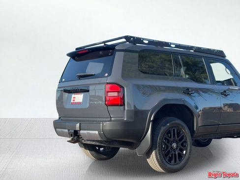 Certified 2024 Toyota Land Cruiser image 11
